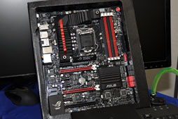 画像ギャラリー No.002のサムネイル画像 / ASUS,次世代R.O.G.マザー「Maximus V」など「Z77」チップセット搭載製品を予告。独自機能の解説も