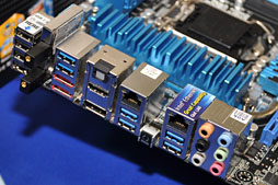 画像ギャラリー No.047のサムネイル画像 / ASUS,次世代R.O.G.マザー「Maximus V」など「Z77」チップセット搭載製品を予告。独自機能の解説も