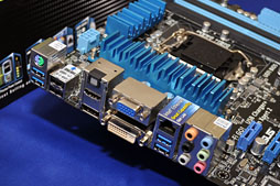 画像ギャラリー No.049のサムネイル画像 / ASUS,次世代R.O.G.マザー「Maximus V」など「Z77」チップセット搭載製品を予告。独自機能の解説も