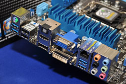 画像ギャラリー No.051のサムネイル画像 / ASUS,次世代R.O.G.マザー「Maximus V」など「Z77」チップセット搭載製品を予告。独自機能の解説も