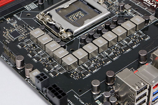 画像ギャラリー No.009のサムネイル画像 / 「Maximus V Formula」フォトレポート。8月登場予定のゲーマー向けマザー,その概要を押さえる