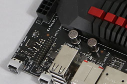 画像ギャラリー No.015のサムネイル画像 / 「Maximus V Formula」フォトレポート。8月登場予定のゲーマー向けマザー,その概要を押さえる