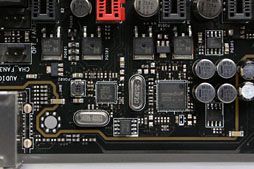 画像ギャラリー No.023のサムネイル画像 / 「Maximus V Formula」フォトレポート。8月登場予定のゲーマー向けマザー,その概要を押さえる