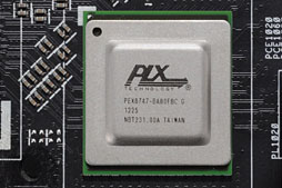 画像ギャラリー No.022のサムネイル画像 / ASUSのデュアルHD 7970 GHz Editionカード「ARES2」を試す。これが「史上最速のコレクターズアイテム」だ!?