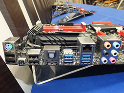 画像ギャラリー No.014のサムネイル画像 / ASUS,Intel Z87 Expressを搭載する「R.O.G.」ブランドのゲーマー向けマザーボードなどを披露