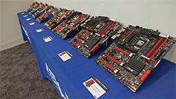 画像ギャラリー No.003のサムネイル画像 / R.O.G.の国内未発売マザーボードが登場。秋葉原UDXで開催のASUS新製品イベントを一足早くチェックしてきた