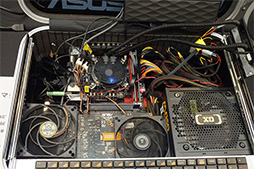 画像ギャラリー No.007のサムネイル画像 / R.O.G.の国内未発売マザーボードが登場。秋葉原UDXで開催のASUS新製品イベントを一足早くチェックしてきた