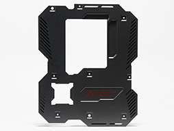 画像ギャラリー No.008のサムネイル画像 / 「MAXIMUS VI FORMULA」フォトレポート。黒い装甲板をまとったゲーマー向けマザーボードの特徴を写真でチェック