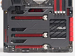 画像ギャラリー No.011のサムネイル画像 / 「MAXIMUS VI FORMULA」フォトレポート。黒い装甲板をまとったゲーマー向けマザーボードの特徴を写真でチェック