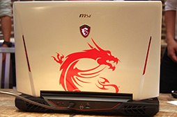 画像ギャラリー No.019のサムネイル画像 / Amazonの「200万円超のスペックが10万円」なゲームPC,最終完成品を見てきた。強烈なスペックのノートPCともども,10月13日の抽選販売は見逃すな