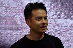 ꡼ No.013Υͥ / COMPUTEXGTX 1080ܤΡPCHDRбαվǥץ쥤ʤɡܤʤ¿о줷ASUS ROGץ쥹٥ȥݡ