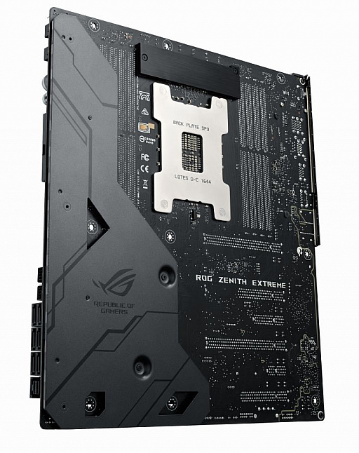画像ギャラリー No.003のサムネイル画像 / ROGのRyzen Threadripper対応マザーボード「ZENITH EXTREME」が8月10日発売