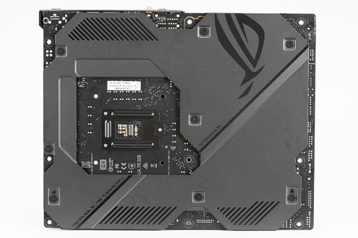 写真で見る「ROG MAXIMUS XI FORMULA」。ASUSのゲーマー向けハイエンド 写真で見る「ROG MAXIMUS XI FORMULA」。ASUSのゲーマー向けハイエンド