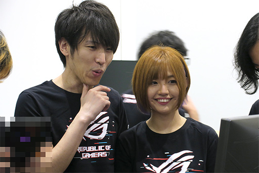 画像ギャラリー No.004のサムネイル画像 / ASUSが投入する“謎のゲーマー向けスマートフォン”とは? ももち&チョコブランカ選手など6人のレビュワーによる第一印象を聞いてみた