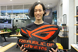 画像ギャラリー No.013のサムネイル画像 / ASUSが投入する“謎のゲーマー向けスマートフォン”とは? ももち&チョコブランカ選手など6人のレビュワーによる第一印象を聞いてみた