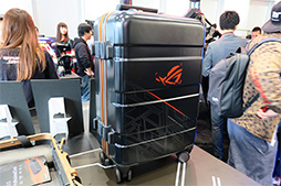 ���������꡼ No.016�Υ���ͥ������ / ASUS�տȤΥ����ޡ��������ޡ��ȥե����ROG Phone�פ�11��23����ȯ����ꡣ���ʤ���13����