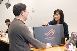 ���������꡼ No.009�Υ���ͥ������ / ��PR�۲����ܥ���å���Хå���ROG�Υ����ޡ������Ρ���PC���¤��㤨�롪 ASUS���ߤξ�괹�������ڡ���פ�ƨ����