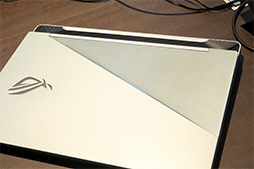 ���������꡼ No.016�Υ���ͥ������ / ASUS�������Ρ���PC�䥲���ޡ�������Х���ǥ����ץ쥤�ʤɿ����ʤ�¿��ȯɽ��������ˤ�Ȥ���2���̥Ρ���PC�����ܤ�