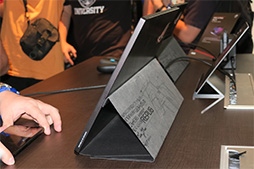 ���������꡼ No.020�Υ���ͥ������ / ASUS�������Ρ���PC�䥲���ޡ�������Х���ǥ����ץ쥤�ʤɿ����ʤ�¿��ȯɽ��������ˤ�Ȥ���2���̥Ρ���PC�����ܤ�