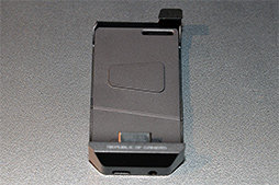 画像ギャラリー No.016のサムネイル画像 / 写真で見るゲーム特化スマートフォン「ROG Phone II」。前モデルの不満点を細かく解消した実用性も見どころだ