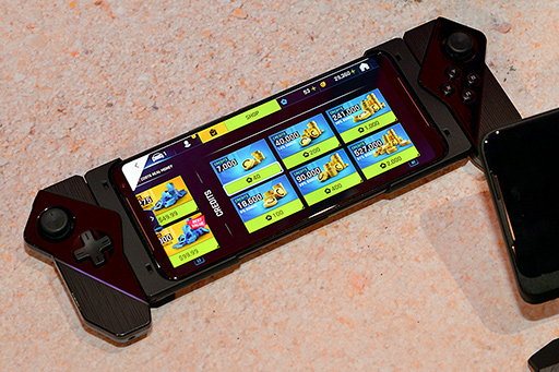 画像ギャラリー No.021のサムネイル画像 / 写真で見るゲーム特化スマートフォン「ROG Phone II」。前モデルの不満点を細かく解消した実用性も見どころだ