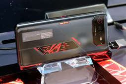 ���������꡼ No.008�Υ���ͥ������ / ��TGS2022��ASUS������̤ȯɽ���ʤ����Ÿ����41.5�����緿ͭ��EL�ǥ����ץ쥤��PG42UQ�פȡ�ROG Phone 6�פ����ܤ�