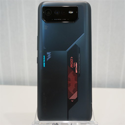 画像集 No.009のサムネイル画像 / ASUS，新型ゲーマー向けスマホ「ROG Phone 6」シリーズを10月7日に発売。バットマンとコラボした特別モデルも登場