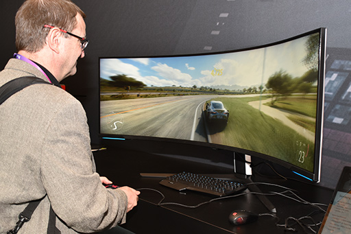 画像ギャラリー No.003のサムネイル画像 / アスペクト比32:9の量子ドット有機ELディスプレイは日本にも投入? ASUSの最新ゲーマー向け製品をチェックしてきた