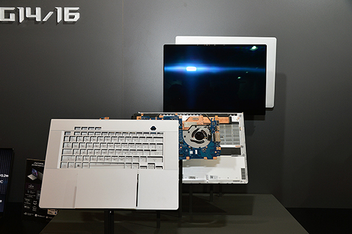 画像ギャラリー No.010のサムネイル画像 / ウルトラワイドの有機ELディスプレイやNUCにも注目。ノートPC以外にも気になるASUSの新製品をまとめてチェック