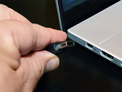 画像ギャラリー No.011のサムネイル画像 / ウルトラワイドの有機ELディスプレイやNUCにも注目。ノートPC以外にも気になるASUSの新製品をまとめてチェック