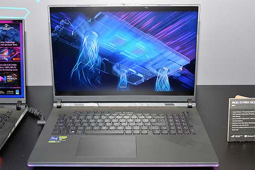 画像ギャラリー No.013のサムネイル画像 / ウルトラワイドの有機ELディスプレイやNUCにも注目。ノートPC以外にも気になるASUSの新製品をまとめてチェック