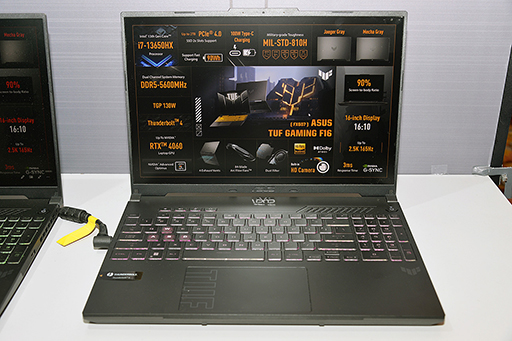 画像ギャラリー No.021のサムネイル画像 / ウルトラワイドの有機ELディスプレイやNUCにも注目。ノートPC以外にも気になるASUSの新製品をまとめてチェック