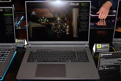 ���������꡼ No.007�Υ���ͥ������ / GeForce RTX 50��ܤΥ����ޡ�����PC�ȥ���ե��å��������ɤ�ASUS�����������⥤�٥�ȤǤ���Ϫ��ͽ�ꤢ��