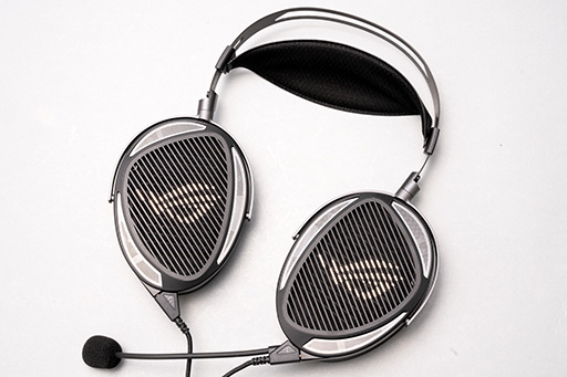 画像ギャラリー No.005のサムネイル画像 / 一度は体験したい平面駆動型スピーカー＋開放型のゲーミングヘッドセット「ROG Kithara」をレビュー