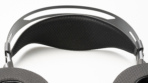 画像ギャラリー No.011のサムネイル画像 / 一度は体験したい平面駆動型スピーカー＋開放型のゲーミングヘッドセット「ROG Kithara」をレビュー