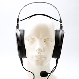 画像ギャラリー No.018のサムネイル画像 / 一度は体験したい平面駆動型スピーカー＋開放型のゲーミングヘッドセット「ROG Kithara」をレビュー