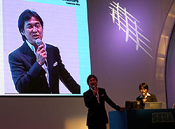 ������#003�Υ���ͥ���/��TGS 2008��035�ϥ����Ρ֥��󥿡��ͥåȥ��ɥ٥���㡼��iA�ϡ����̥��٥�Ȥˡ�i�⡼�ɤ���ɲ�����о�