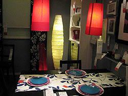 画像集#017のサムネイル/EA,「ザ・シムズ2 IKEAホームパック」のイベントを本物のIKEAショップで開催