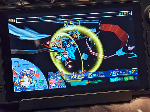 画像ギャラリー No.010のサムネイル画像 / 機体をローリングさせると，画面ごと世界が回る。2Dの感覚で遊べる3D横スクロールシューティング「Louloudi Asteri」をプレイ［OIGS 2026］
