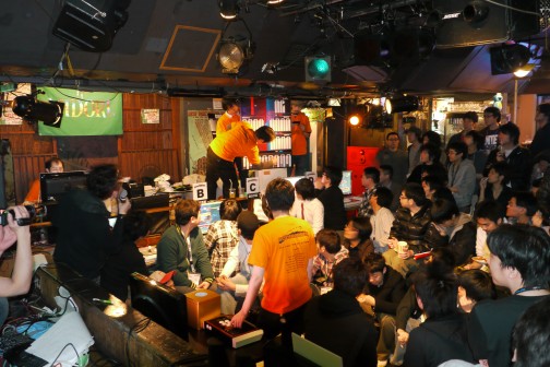 画像ギャラリー No.026のサムネイル画像 / 「ストリートファイターIV」の猛者達が新宿に集結,世界中から注目を集めた格ゲーイベント「GODSGARDEN #2」レポート