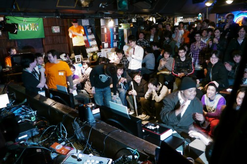 画像ギャラリー No.040のサムネイル画像 / 「ストリートファイターIV」の猛者達が新宿に集結,世界中から注目を集めた格ゲーイベント「GODSGARDEN #2」レポート