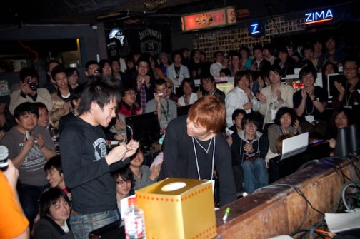 画像ギャラリー No.051のサムネイル画像 / 「ストリートファイターIV」の猛者達が新宿に集結,世界中から注目を集めた格ゲーイベント「GODSGARDEN #2」レポート