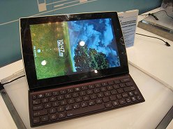画像ギャラリー No.012のサムネイル画像 / Windows 7搭載型やAndroid搭載型が揃ったASUSのタブレット端末に実際に触ってみた