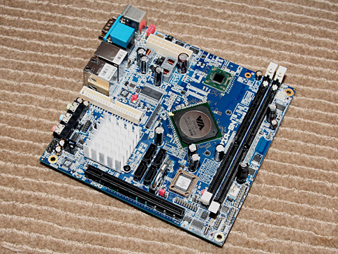 ꡼ No.002 | COMPUTEX 200813Mini-ITXǡCrysisסBioshockפư VIAMini-ITX 2.0סNVIDIAȤζȤȯɽ