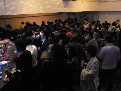 画像集#002のサムネイル/ユビキタスエンターテインメントのiPhoneゲーム市場参入表明も。計120人以上が集った「iPhoneアプリ開発者懇親会」レポート