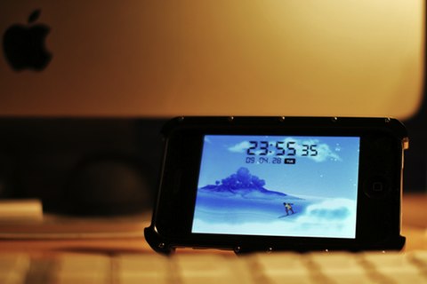 ������#004�Υ���ͥ���/��iPhone�ϥ��ڥåȡ����ץ��ץ�ȯ�䡣5��ˤϿ���塼�ƥ��󥰤�