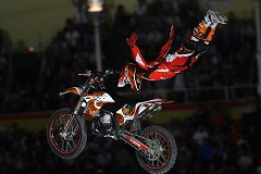 ���������꡼ No.008�Υ���ͥ������ / ��iPhone��̿�Τ餺�Υ饤�����ˤʤäƲ���ʵ��򡪡���Red Bull X-Fighters��