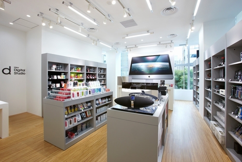 ���������꡼ No.002�Υ���ͥ������ / ��iPhone��KONAMI���ۿ������ץ���θ����٥�Ȥ�12��19���˳���