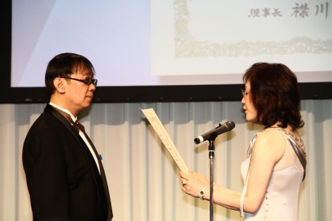 画像ギャラリー No.005のサムネイル画像 / 「第15回AMDアワード」の授賞式開催。iPhoneアプリ「セカイカメラ」が大賞/総務大臣賞,「ドラゴンクエストIX」がAMD理事長賞を受賞