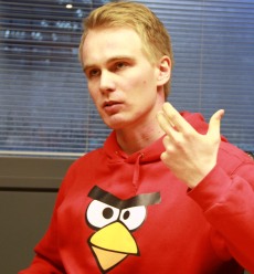 ꡼ No.005Υͥ / ήԤäƤ뤫⤷ʤAngry BirdsסFacebookǤAngry Birds SpaceפˤĤRovio EntertainmentˤʹƤߤ